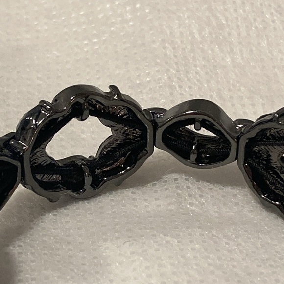 NWOT - Stretchy Black & Pewter Coloured Crystal Bead Bracelet - Picture 6 of 9